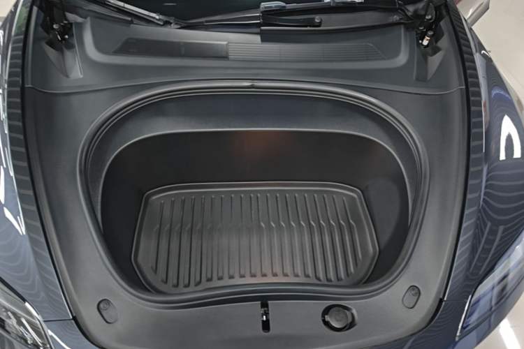 Used Tesla Model 3 2025 Rear-Wheel-Drive Version Engine Bay