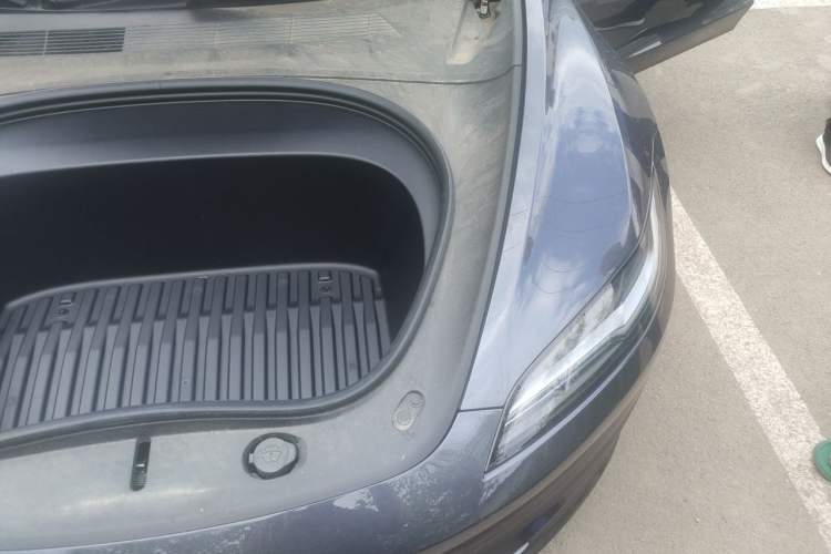 Used Tesla Model 3 2025 Rear-Wheel-Drive Version Engine Bay Left
