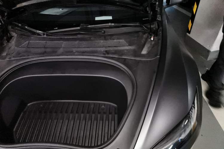 Used Tesla Model 3 2025 Rear-Wheel-Drive Version Engine Bay Left