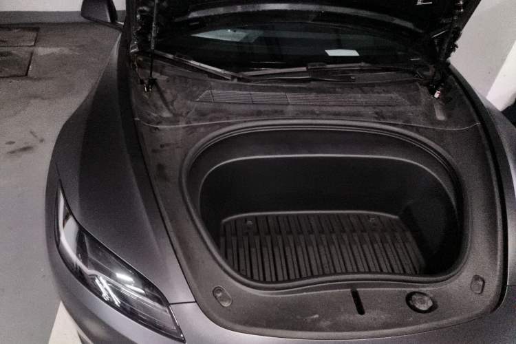 Used Tesla Model 3 2025 Rear-Wheel-Drive Version Engine Bay Right