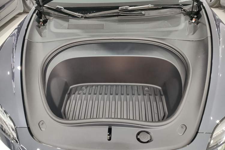 Used Tesla Model 3 2025 Model Revised Rear-Wheel-Drive Version Engine Bay