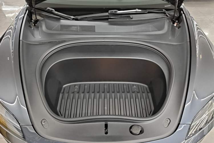Used Tesla Model 3 2025 Rear-Wheel-Drive Version Engine Bay