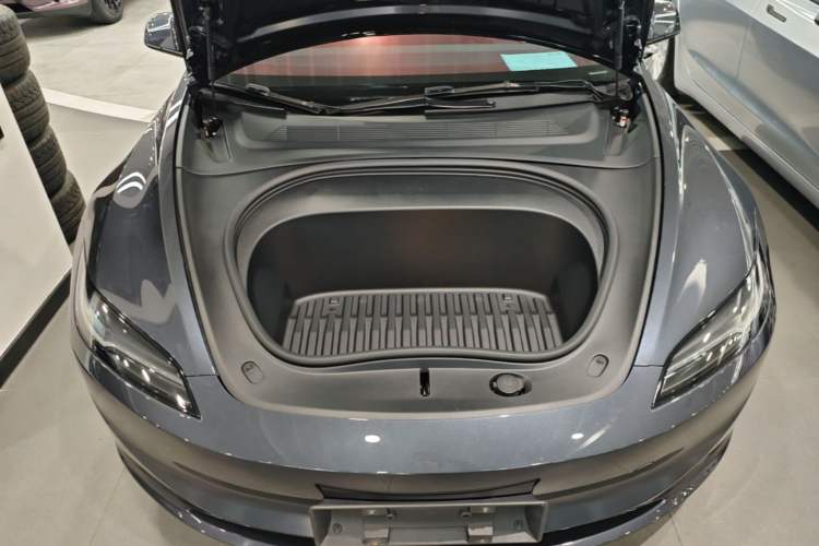 Used Tesla Model 3 2025 Rear-Wheel-Drive Version Engine Bay