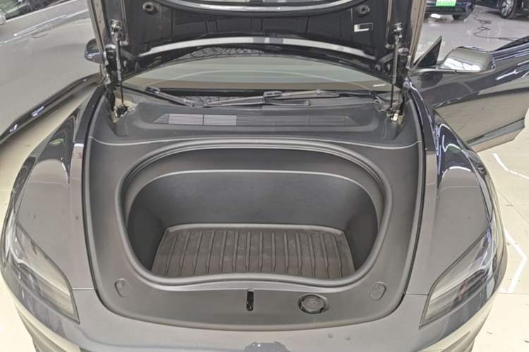 Used Tesla Model 3 2025 Rear-Wheel-Drive Version Engine Bay