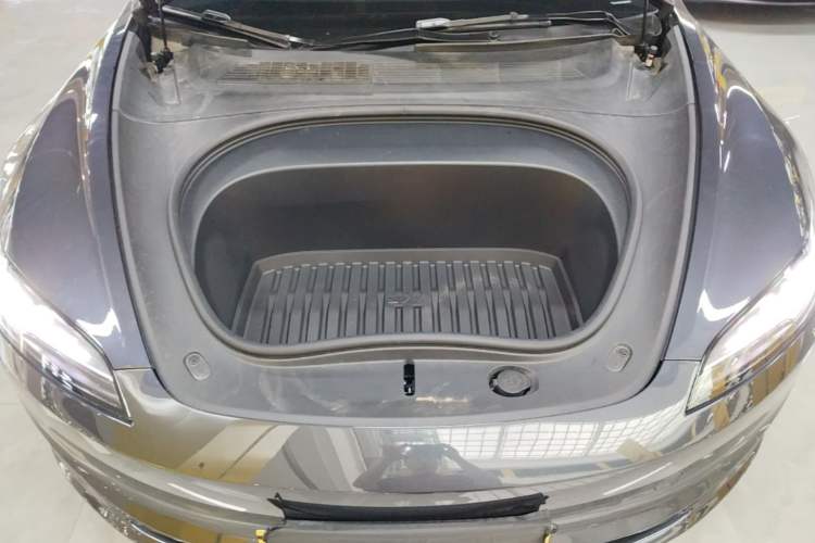 Used Tesla Model 3 2025 Rear-Wheel-Drive Version Engine Bay