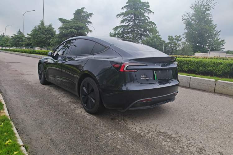 Used Tesla Model 3 2025 Rear-Wheel-Drive Version Exterior 1