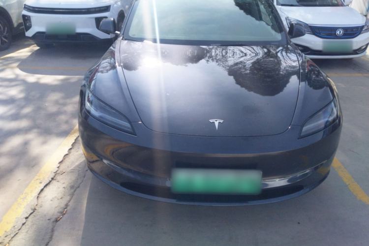 Used Tesla Model 3 2025 Rear-Wheel-Drive Version Exterior 1
