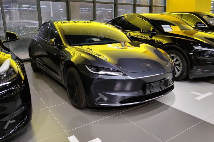 Used Tesla Model 3 2025 Rear-Wheel-Drive Version Exterior 1