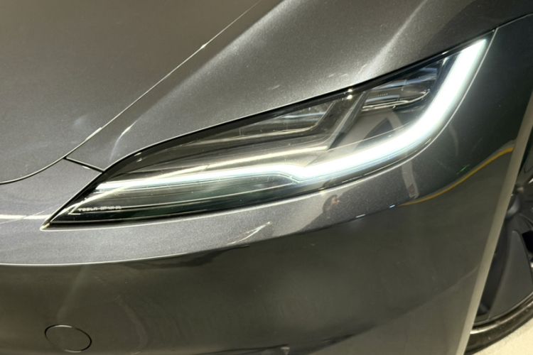 Used Tesla Model 3 2025 Rear-Wheel-Drive Version Exterior 10