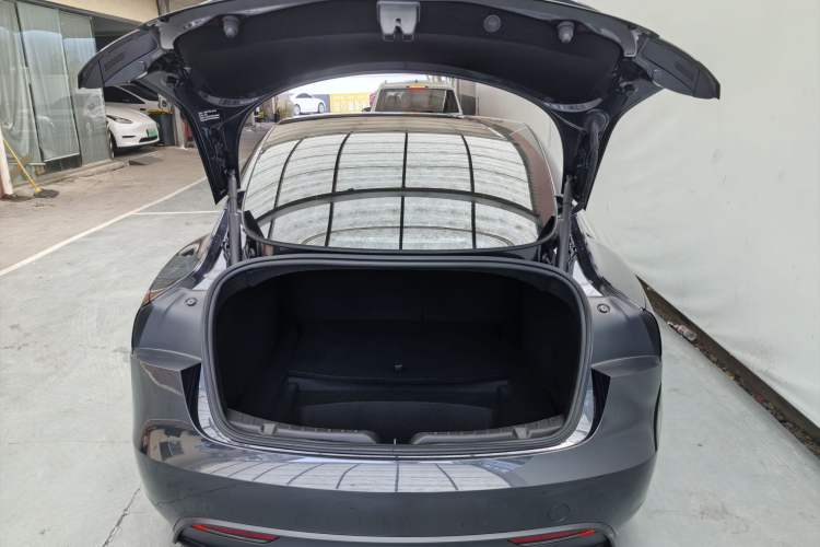 Used Tesla Model 3 2025 Rear-Wheel-Drive Version Exterior 11