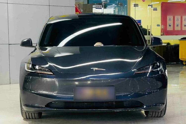 Used Tesla Model 3 2025 Rear-Wheel-Drive Version Exterior 2