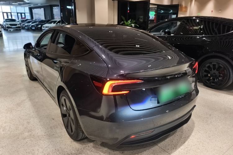 Used Tesla Model 3 2025 Rear-Wheel-Drive Version Exterior 2