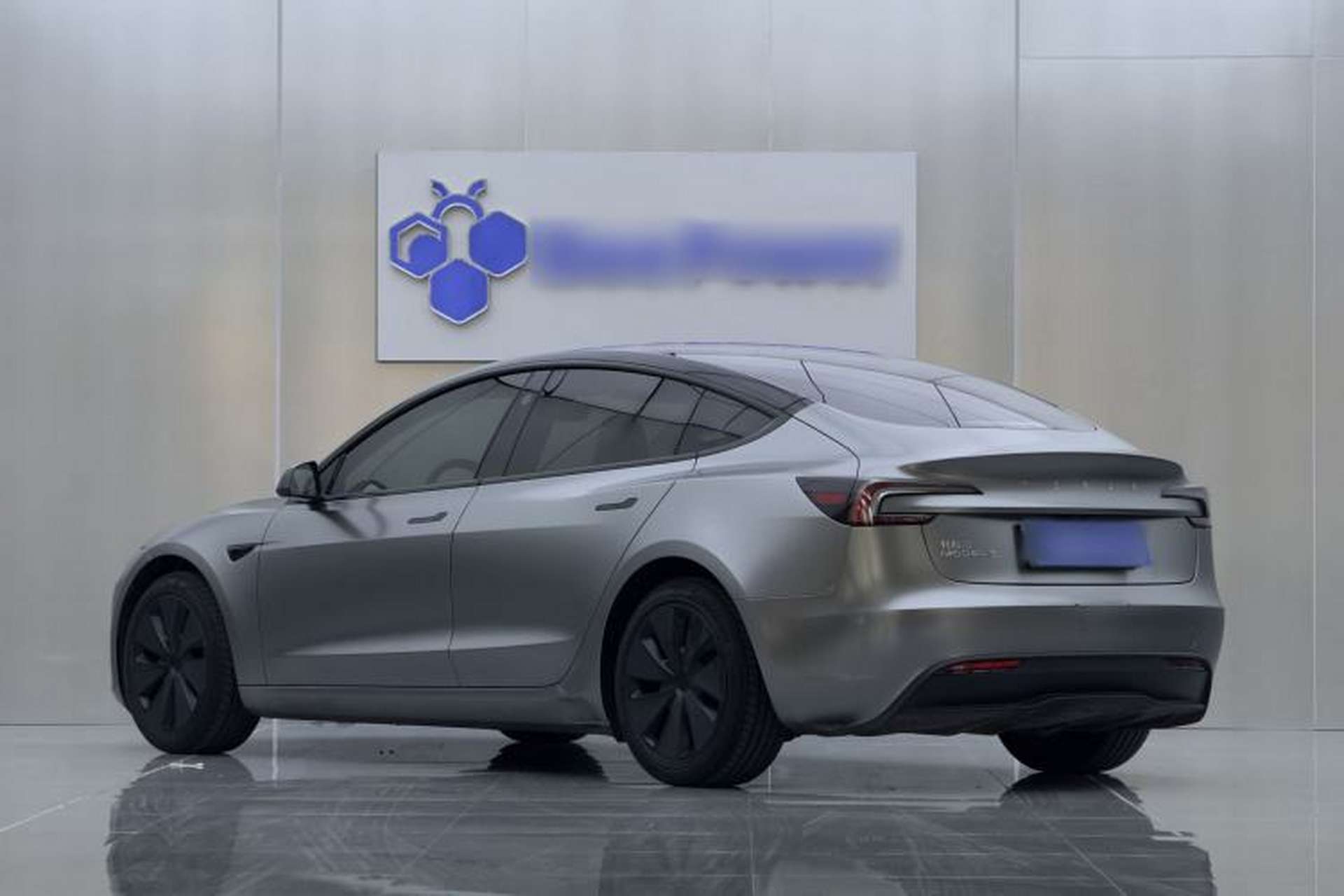 Used Tesla Model 3 2025 Rear-Wheel-Drive Version Exterior 2