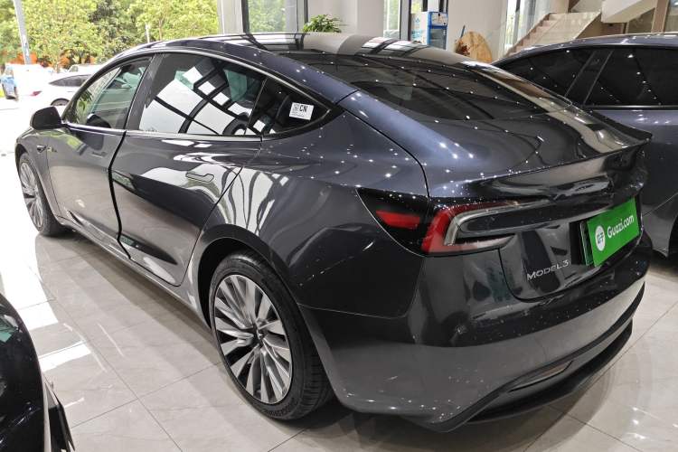 Used Tesla Model 3 2025 Rear-Wheel-Drive Version Exterior 2