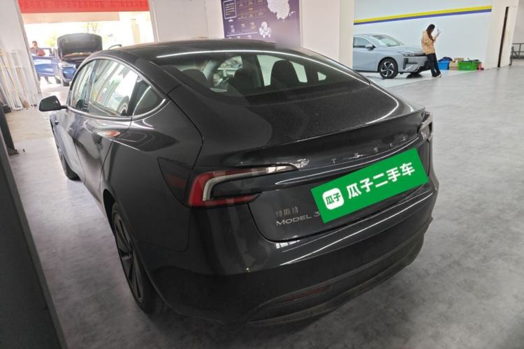 Used Tesla Model 3 2025 Rear-Wheel-Drive Version Exterior 2