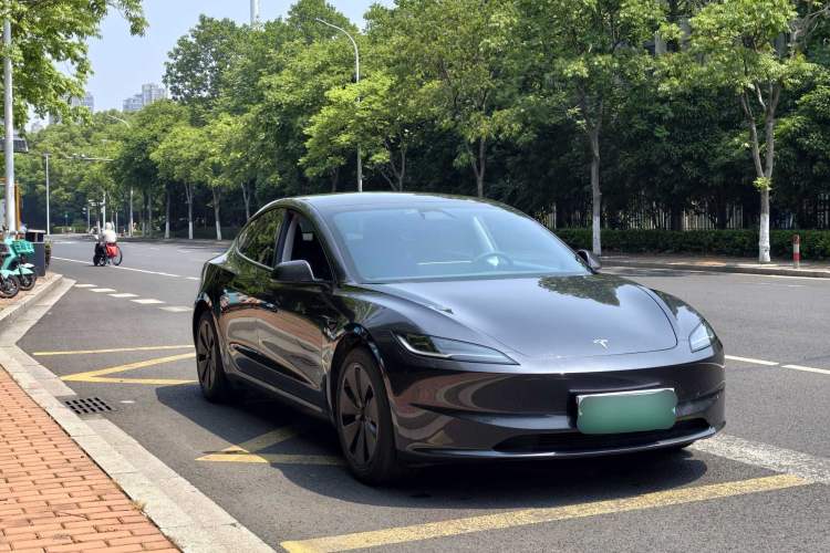 Used Tesla Model 3 2025 Rear-Wheel-Drive Version Exterior 2
