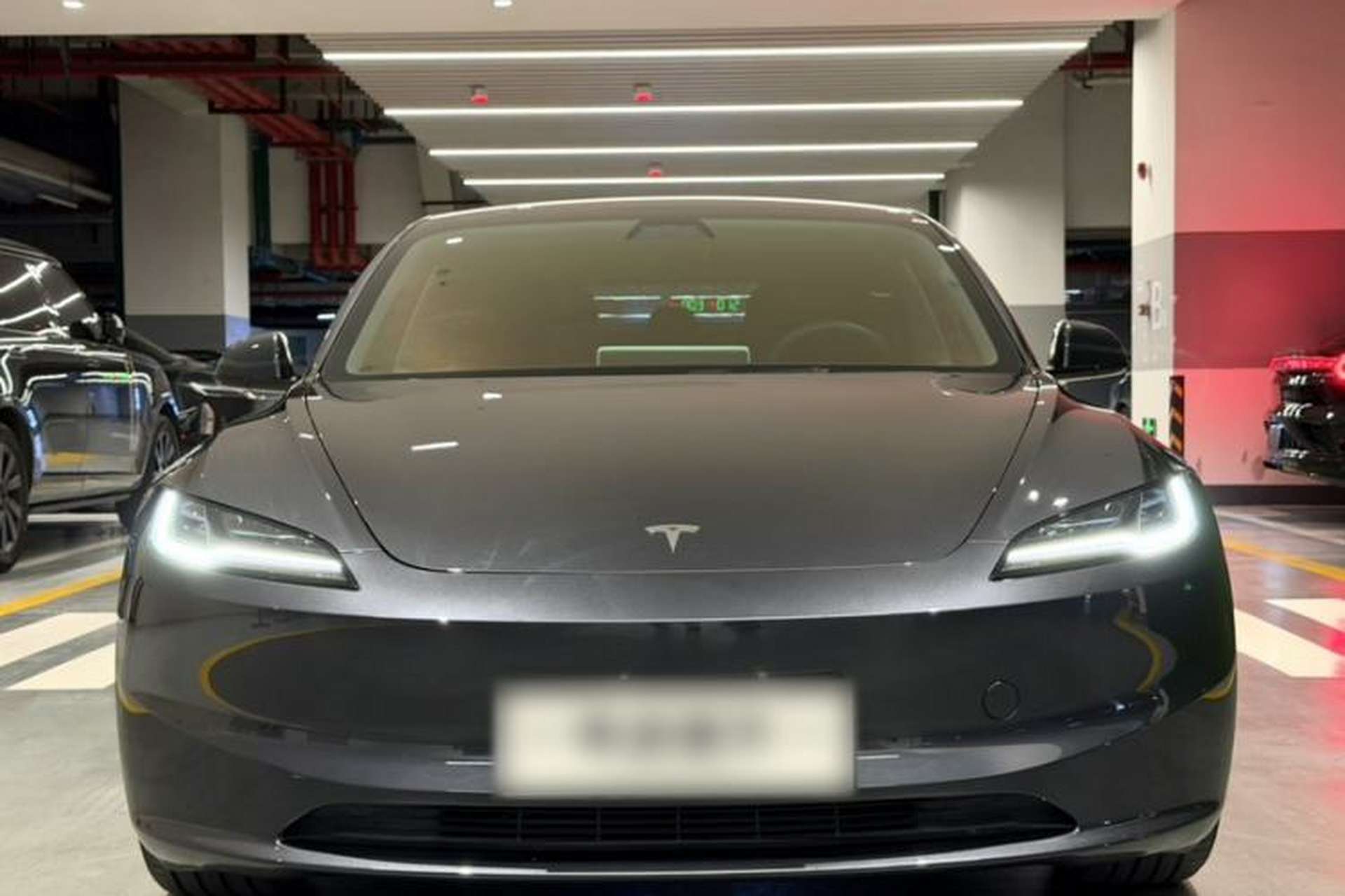 Used Tesla Model 3 2025 Rear-Wheel-Drive Version Exterior 3
