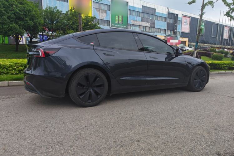 Used Tesla Model 3 2025 Rear-Wheel-Drive Version Exterior 3