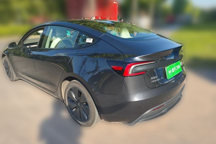 Used Tesla Model 3 2025 Long-Range All-Wheel-Drive Version Exterior 3