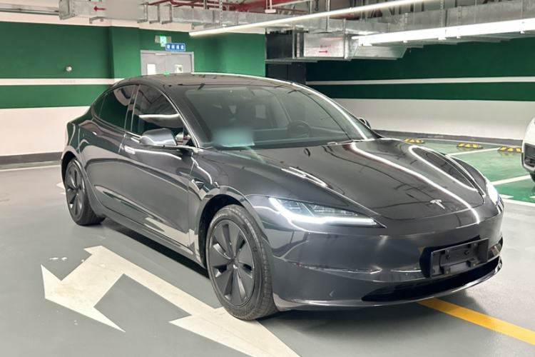 Used Tesla Model 3 2025 Rear-Wheel-Drive Version Exterior 3