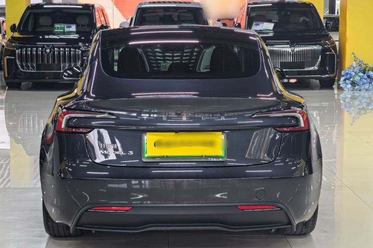 Used Tesla Model 3 2025 Rear-Wheel-Drive Version Exterior 3