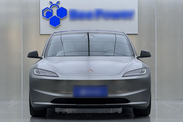 Used Tesla Model 3 2025 Rear-Wheel-Drive Version Exterior 3