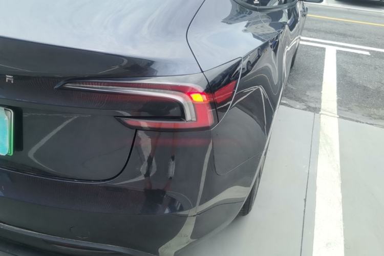 Used Tesla Model 3 2025 Rear-Wheel-Drive Version Exterior 3