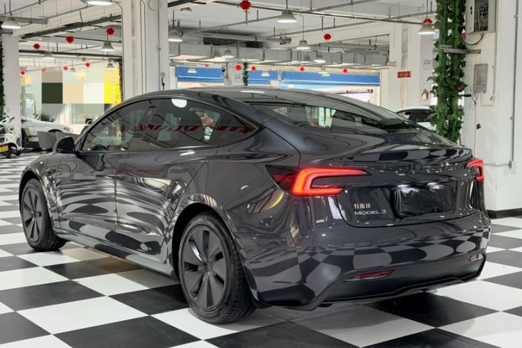 Used Tesla Model 3 2025 Rear-Wheel-Drive Version Exterior 3