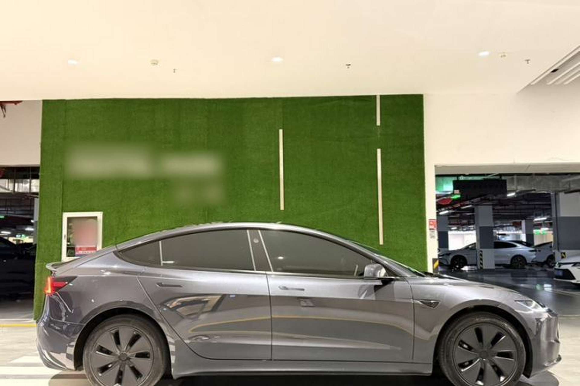Used Tesla Model 3 2025 Rear-Wheel-Drive Version Exterior 4