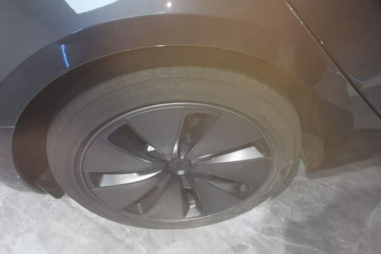 Used Tesla Model 3 2025 Model Revised Rear-Wheel-Drive Version Exterior 4