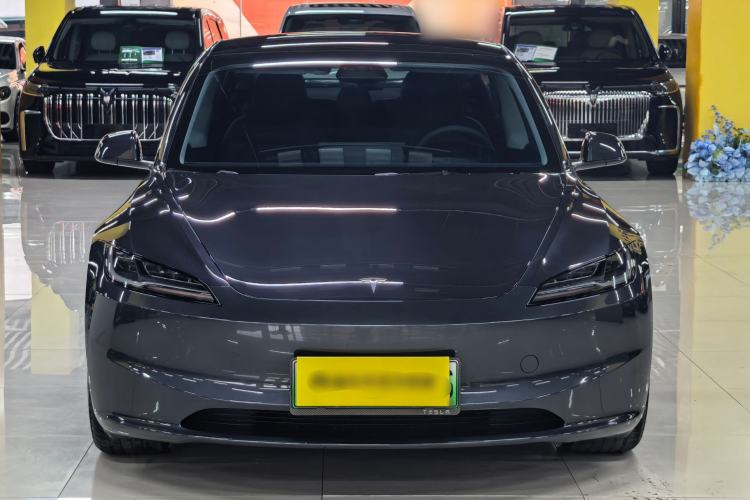 Used Tesla Model 3 2025 Rear-Wheel-Drive Version Exterior 4