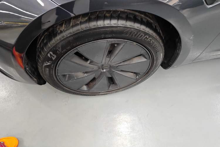 Used Tesla Model 3 2025 Rear-Wheel-Drive Version Exterior 4