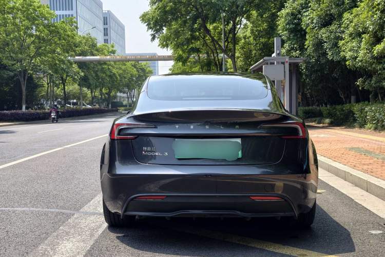 Used Tesla Model 3 2025 Rear-Wheel-Drive Version Exterior 4