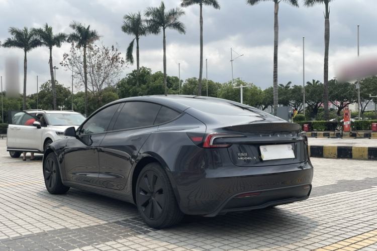 Used Tesla Model 3 2025 Rear-Wheel-Drive Version Exterior 5