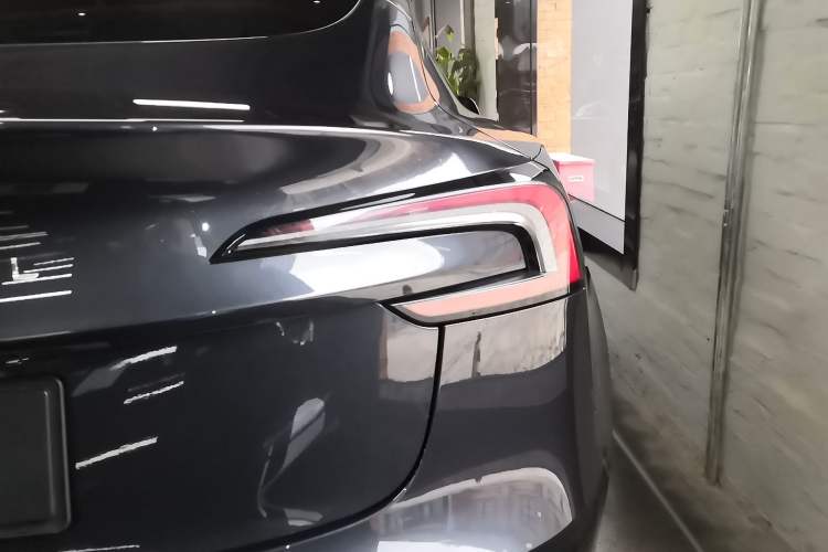 Used Tesla Model 3 2025 Rear-Wheel-Drive Version Exterior 6