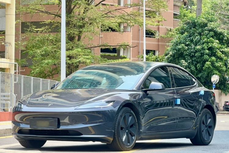 Used Tesla Model 3 2025 Rear-Wheel-Drive Version Exterior 7