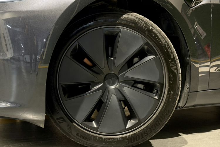 Used Tesla Model 3 2025 Rear-Wheel-Drive Version Exterior 8