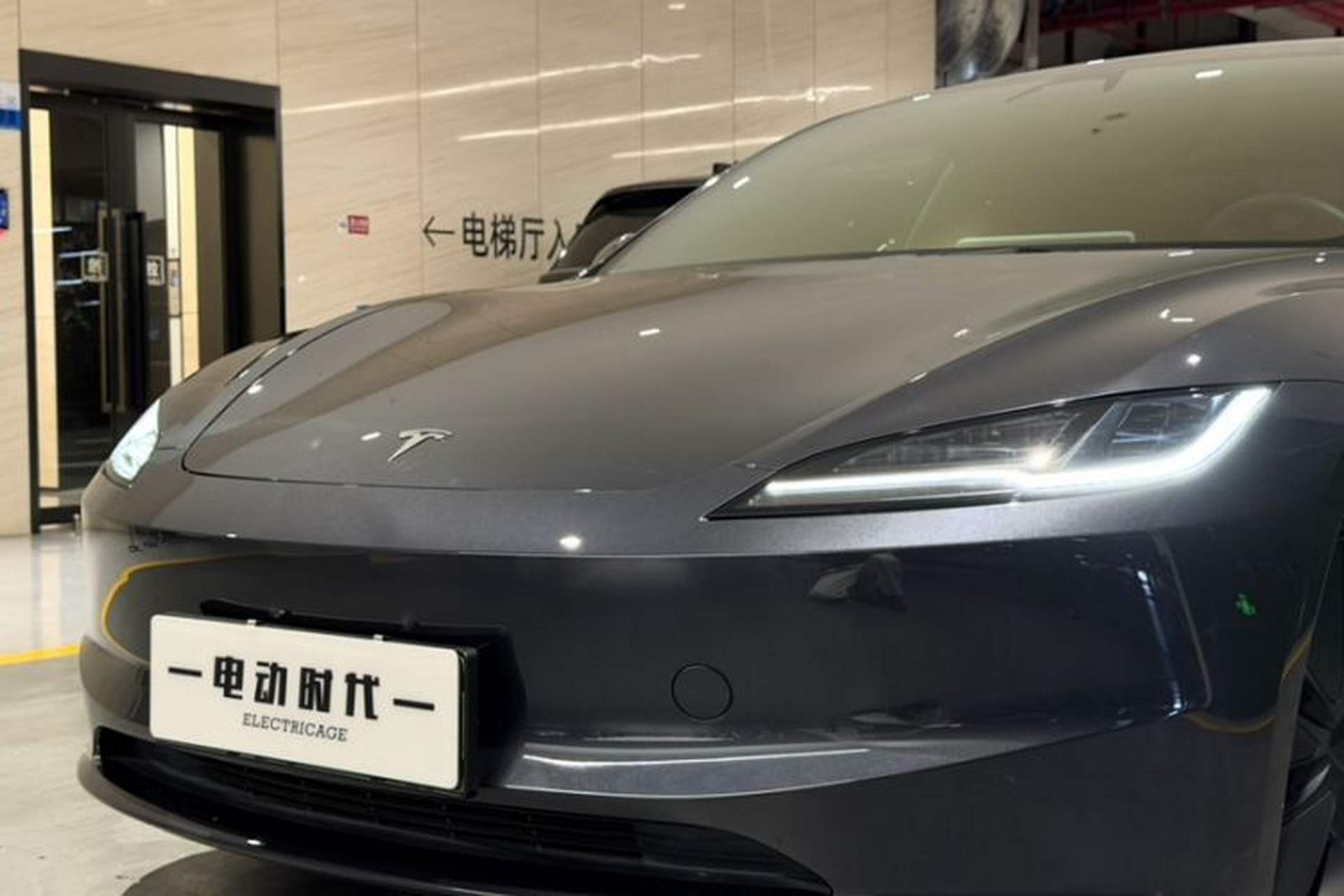 Used Tesla Model 3 2025 Rear-Wheel-Drive Version Exterior 9