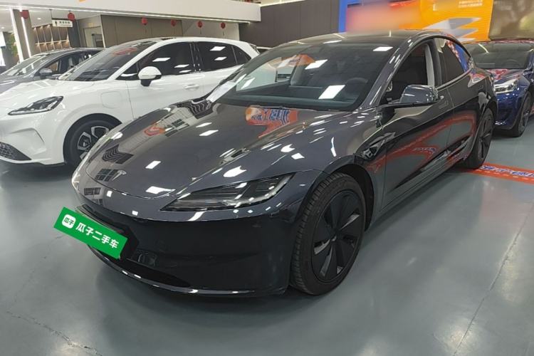 Tesla Model 3 2025 Rear-Wheel-Drive Version