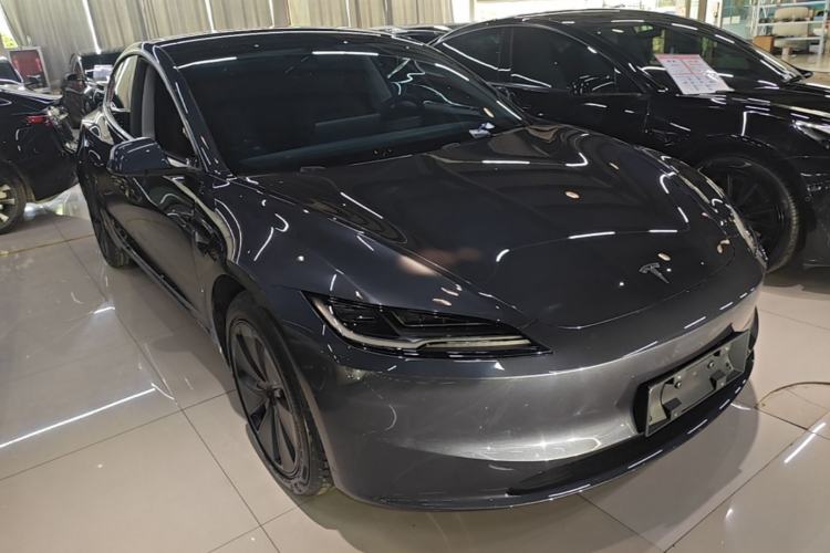 Used Tesla Model 3 2025 Rear-Wheel-Drive Version Front Right 45 Deg