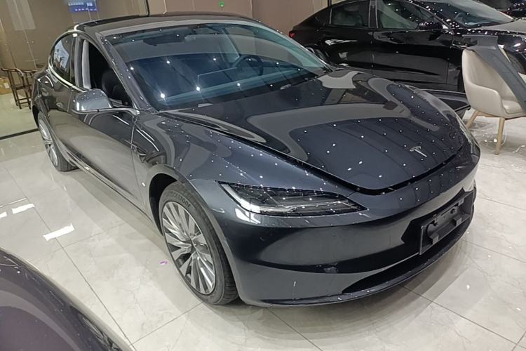 Used Tesla Model 3 2025 Rear-Wheel-Drive Version Front Right 45 Deg
