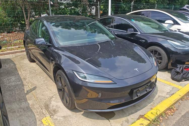 Used Tesla Model 3 2025 Rear-Wheel-Drive Version Front Right 45 Deg
