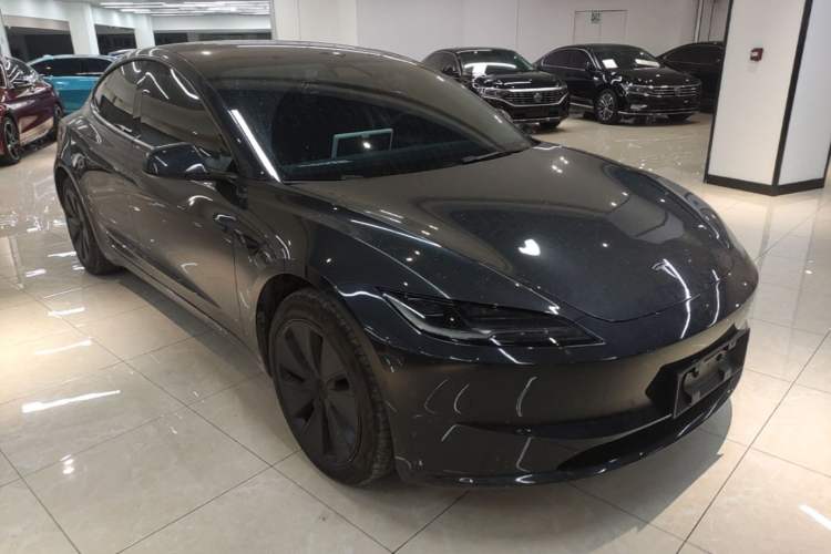 Used Tesla Model 3 2025 Rear-Wheel-Drive Version Front Right 45 Deg