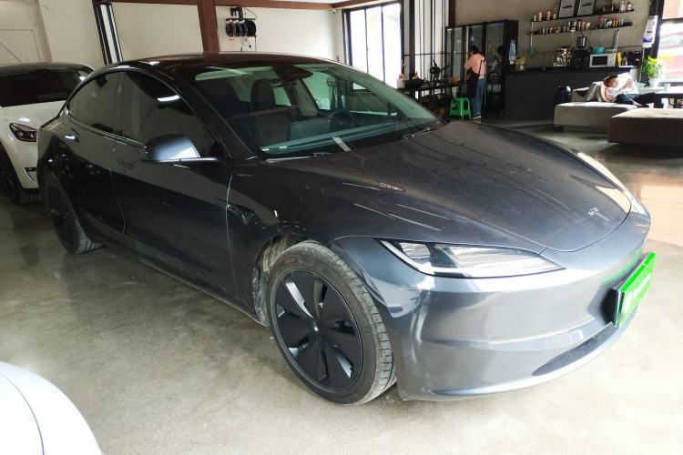 Used Tesla Model 3 2025 Rear-Wheel-Drive Version Front Right 45 Deg