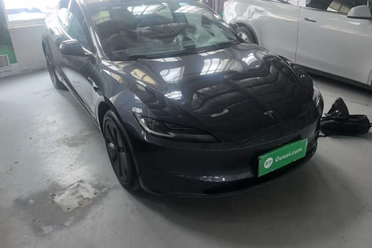 Used Tesla Model 3 2025 Rear-Wheel-Drive Version Front Right 45 Deg