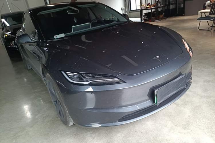 Used Tesla Model 3 2025 Rear-Wheel-Drive Version Front Right 45 Deg