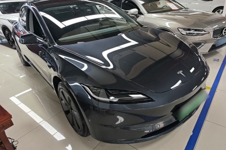 Used Tesla Model 3 2025 Rear-Wheel-Drive Version Front Right 45 Deg