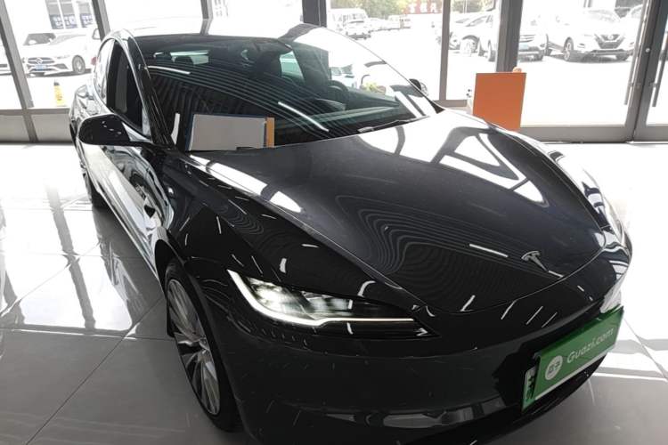 Used Tesla Model 3 2025 Rear-Wheel-Drive Version Front Right 45 Deg