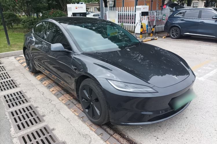 Used Tesla Model 3 2025 Rear-Wheel-Drive Version Front Right 45 Deg