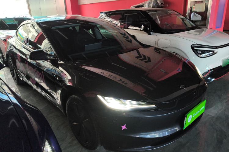 Used Tesla Model 3 2025 Rear-Wheel-Drive Version Front Right 45 Deg